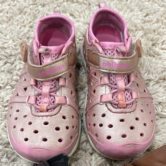 Size 6 Toddler Shoe Bundle - Picture 2 of 5